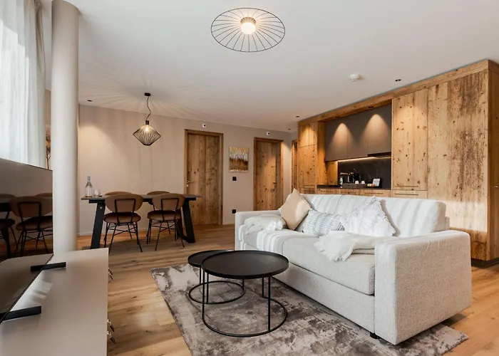 Postresidenz Am 4* ארוזה